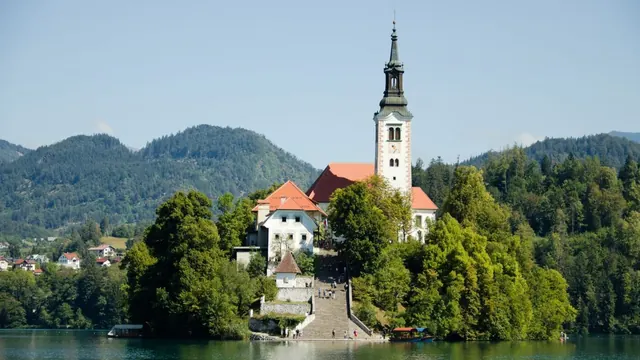 The island church from the lakeshore, Bled