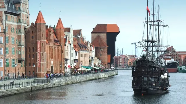 A galleon on the Motława below the old crane, Gdansk
