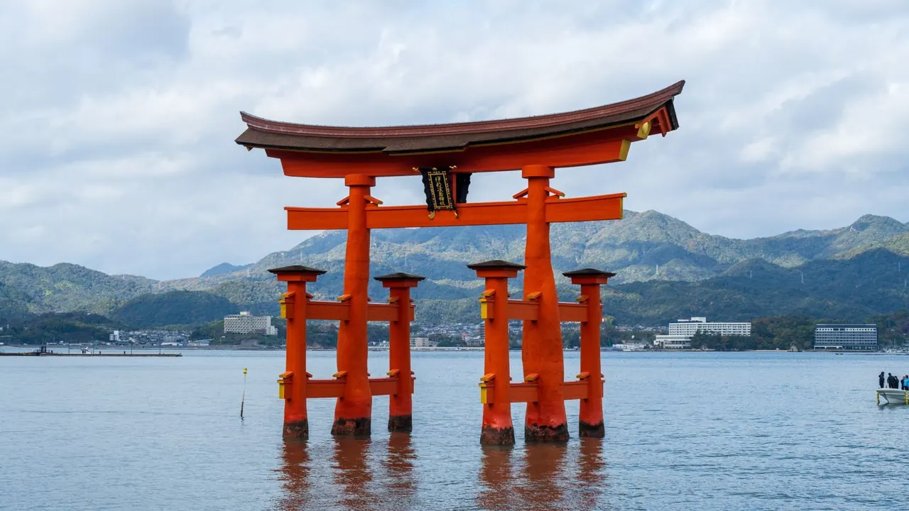 The floating torii of Itsukushima at Miyajima, Hiroshima