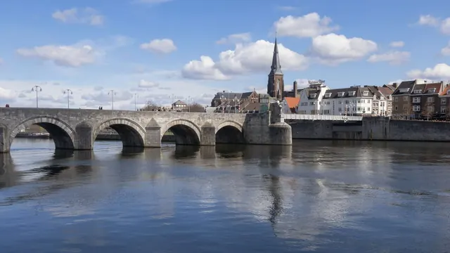 Sint Servaasbrug over the Maas, Maastricht