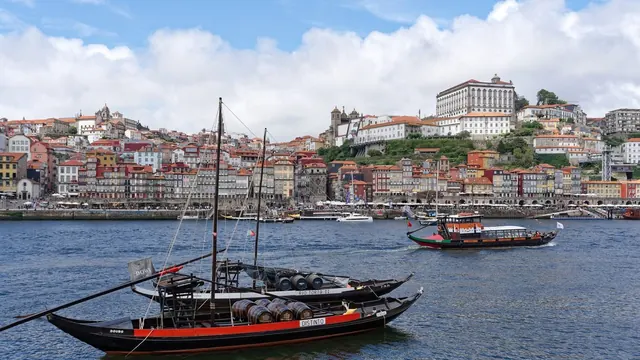Rabelo boats on the Douro and the Ribeira, Porto
