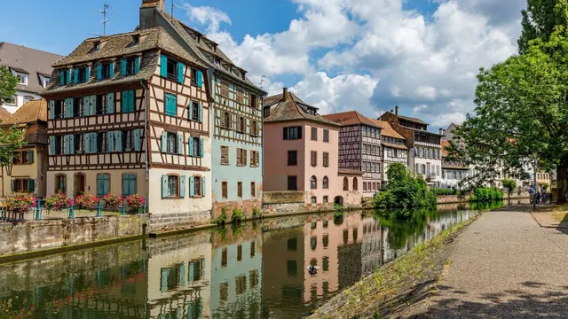 Half-timbered houses on the canal, Petite France, Strasbourg