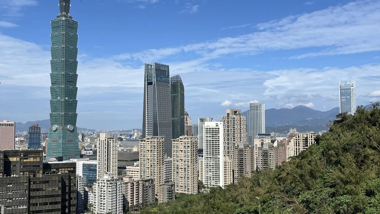 Taipei 101 and the skyline from Elephant Mountain, Taipei
