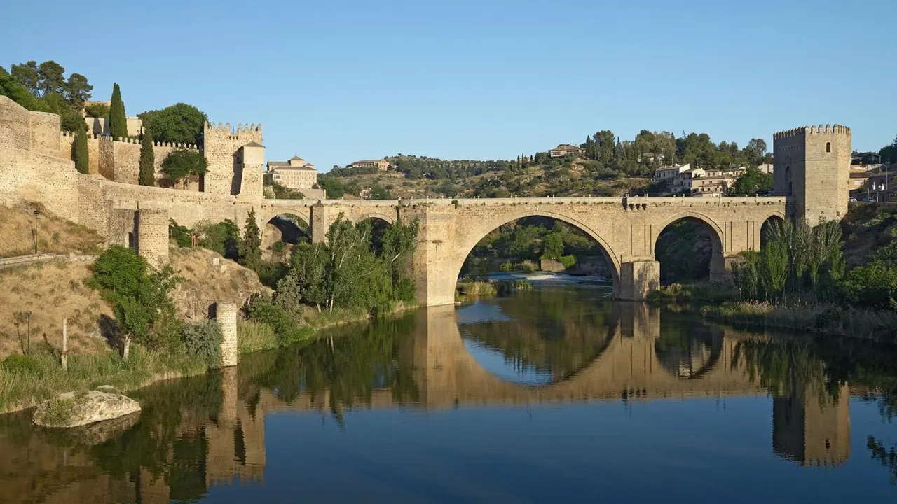 Puente de San Martín over the Tagus, Toledo