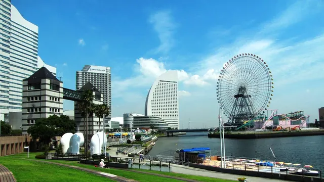 Minato Mirai and the Cosmo Clock, Yokohama
